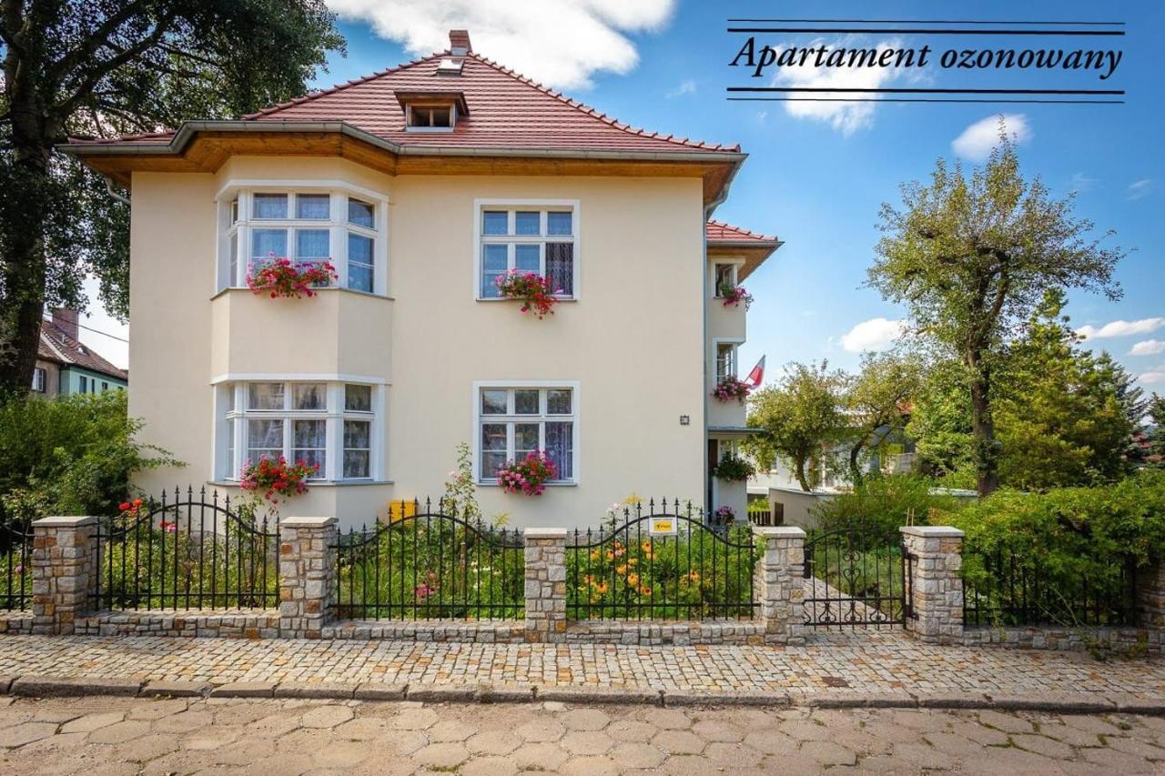 Apartamento Dom Pod Rybia Skala Jelenia Góra Exterior foto